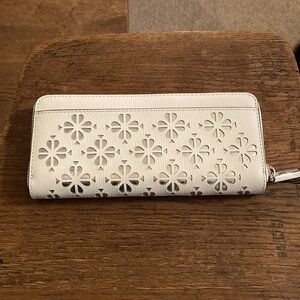 kate spade Sylvia Slim Continental Laser-Cut Leather Zip Wallet Like New!